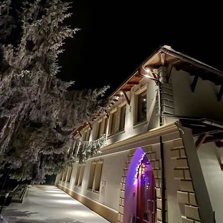 Hotel Galeria Pezinska Baba 皮兹诺克 外观 照片
