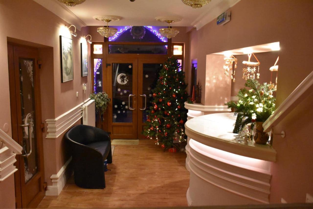 Hotel Galeria Pezinska Baba 皮兹诺克 外观 照片